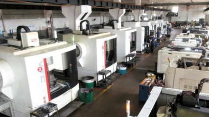 榮堃機械閃耀《非凡匠人》 全設備矩陣賦能，多品類協同發力，領航中國智造揚帆出海